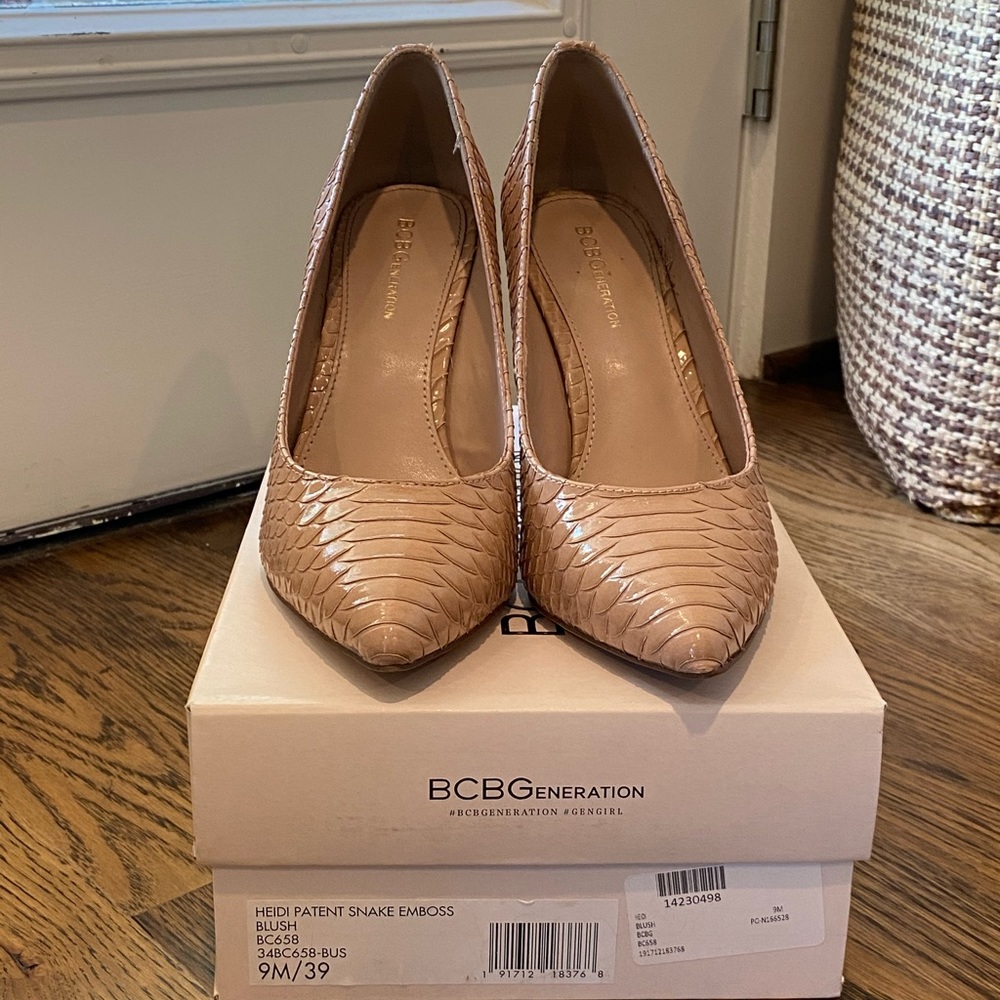 BCBGeneration Heidi patent/snake/embossed blush